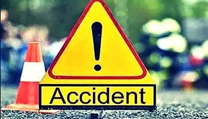 కురబలకోటలో పోలీస్ స్టిక్కర్ ఉన్న కారు ఢీకొని రైతు దుర్మరణం