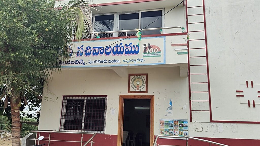 సచివాలయంలో అర్ధరాత్రి పనులు