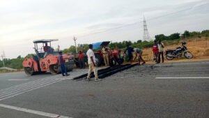 బైపాస్‌రోడ్డులో స్పీడ్‌ బ్రేకర్లు ఏర్పాటు