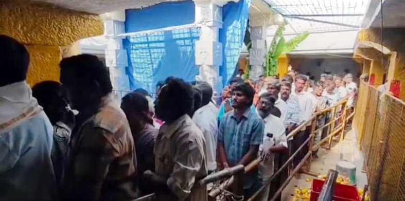 శ్రీవెంకటేశ్వరస్వామి ఆలయంలో శ్రావణమాస పూజలు