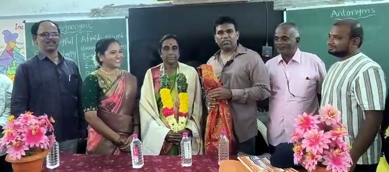 పాఠశాల వంట గదికి స్థలం విరాళం