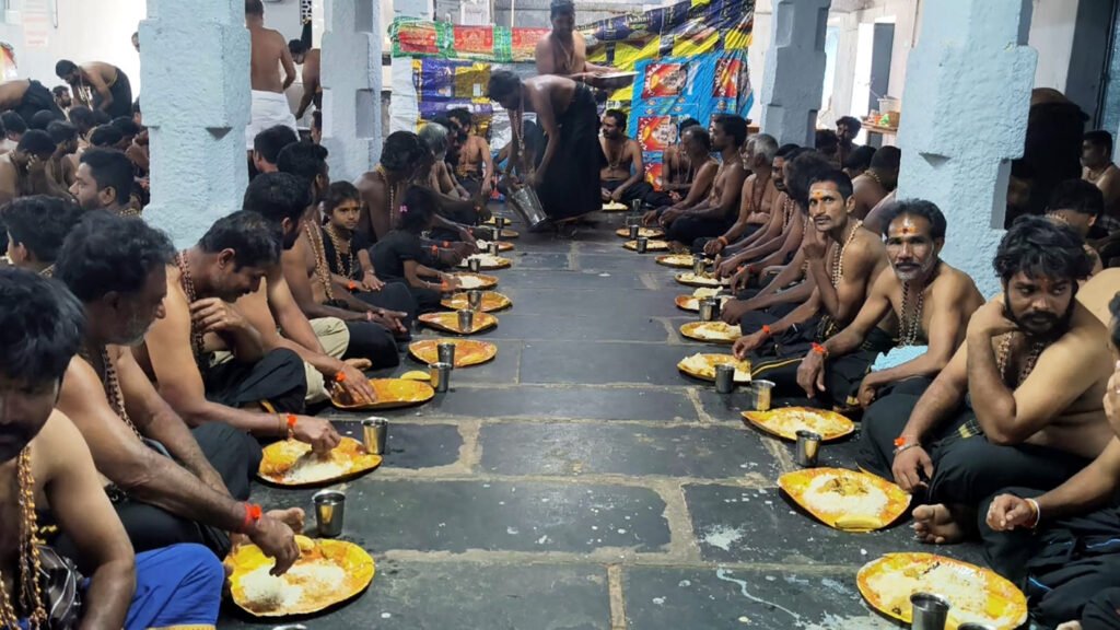 అయ్యప్పస్వాములకు 41 రోజుల పాటు అన్నదానం