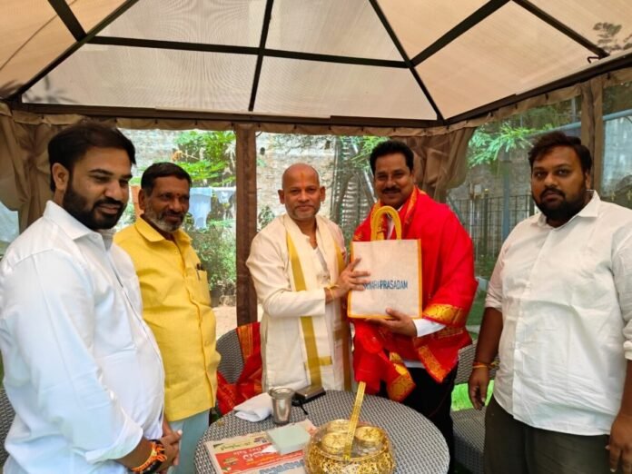 టీటీడీ SVBC ఛైర్మన్‌గా బాధ్యతలు స్వీకరించిన శ్రీధర్ వర్మ..!