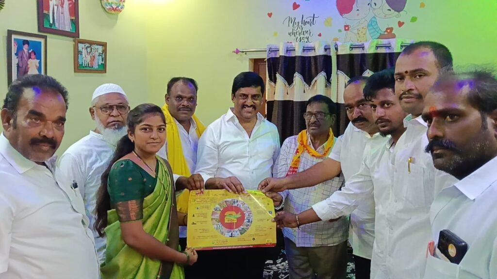 కూటమి ప్రభుత్వ రెండేళ్ల విజయాలను ఇంటింటికీ చేర్చిన ఎమ్మెల్యే నల్లారి