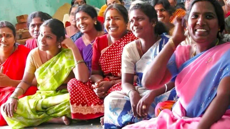డ్వాక్రా మహిళలకు గుడ్ న్యూస్.. వడ్డీ రేటు తగ్గింపు