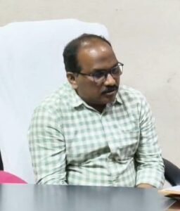 ఏసీబీకి చిక్కిన డీఆర్వో పునర్నియామకం