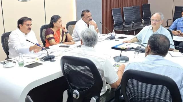అగ్రిగోల్డ్ బాధితుల వ్యవహారంపై కూటమి ప్రభుత్వ ఫోకస్.. సమస్య పరిష్కారానికి డెడ్‌లైన్లు
