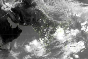 3500 కి.మీ మేర వ్యాపించిన రుతుపవన మేఘాలు
