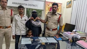 20 నిమిషాల్లో రూ.10 లక్షల ఆభరణాల బ్యాగ్‌ గుర్తింపు