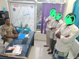 గరుగుపల్లి శివారులో పేకాట స్థావరంపై పోలీసుల దాడి.. నగదు సీజ్