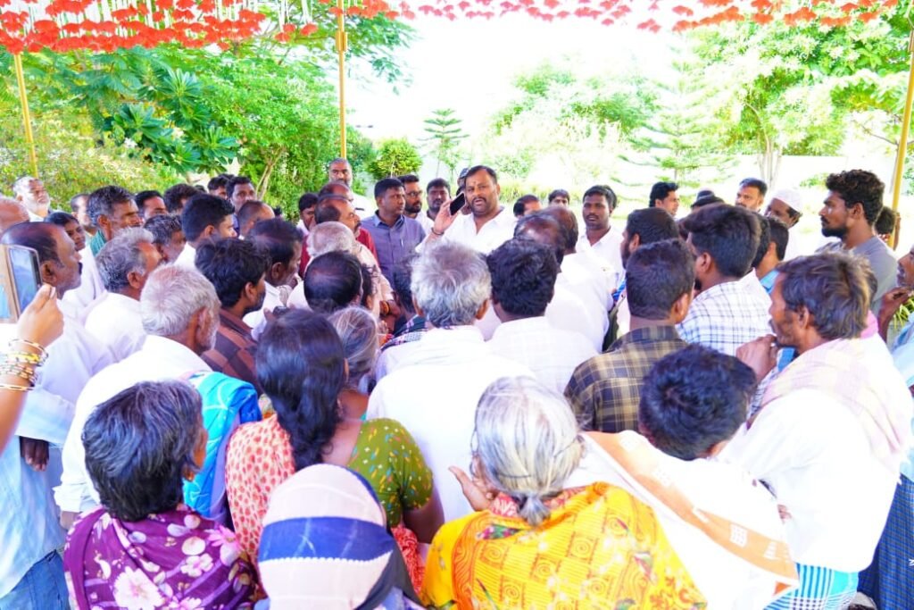 ప్రజల సమస్యల పరిష్కారమే లక్ష్యం.. మంత్రి ప్రజాదర్బార్