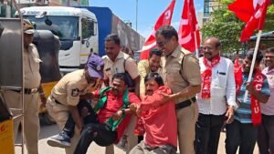 కోడూరులో జైల్‌భరో.. కార్మిక, రైతు సంఘాల నాయకుల అరెస్ట్