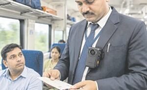 టీటీఈలకు బాడీ కెమెరాలు: రైల్వేలో కొత్త శకం