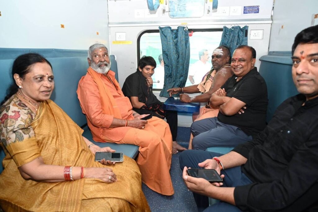శబరిమలై యాత్రకు బయలుదేరిన పెద్దిరెడ్డి,మిథున్ రెడ్డి