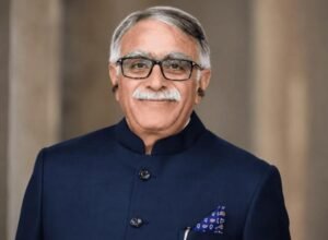 సుప్రీంకోర్టు ‘చాచాజీ’.. రిటైర్మెంట్!