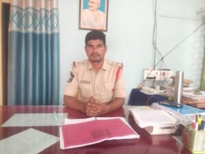 ట్రాక్టర్‌ ఆచూకీ చెప్పడం లేదంటూ ఫిర్యాదు.. ఇద్దరిపై కేసు