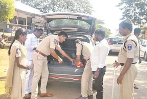 వేమూరులో వాహన తనిఖీలు..!