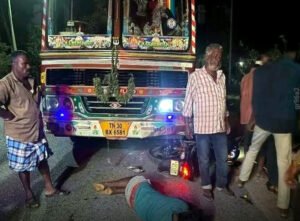 ద్విచక్రవాహనాన్ని ఢీకొన్న లారీ