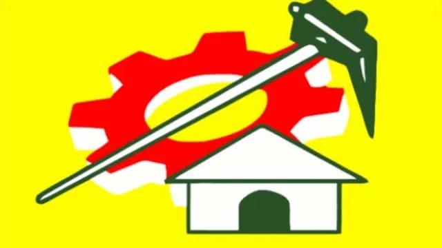 స్థానిక సమరానికి టీడీపీ సై: 28 జిల్లాలకు ఇన్‌ఛార్జ్‌లను ప్రకటించిన అధిష్ఠానం