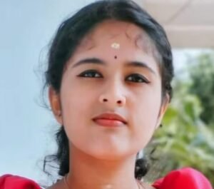 బుల్లెట్ రైలు ఢీకొని కేరళ మ‌హిళ మృతి