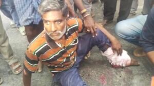 బస్సు ఢీకొని వ్యక్తికి గాయాలు