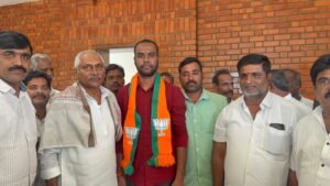 బిజెపిలో చేరిక