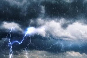 రేపు పలు జిల్లాల్లో పిడుగులతో కూడిన తేలికపాటి నుంచి మోస్తరు వర్షాలు..!
