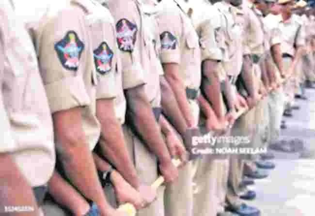 జిల్లా కేంద్రం మదనపల్లిలో ఐదుగురు సీఐలు బదిలీ