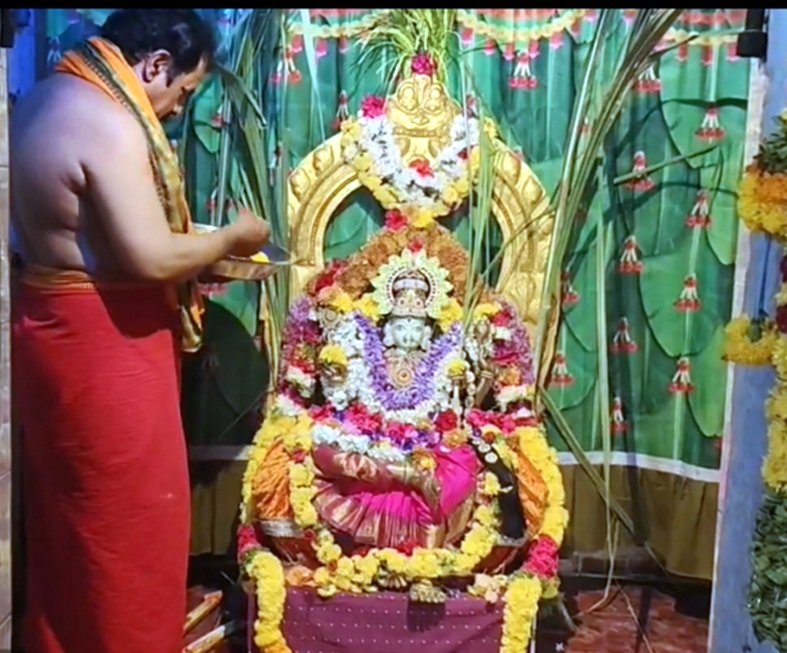 శ్రీలలితా త్రిపుర సుందరిదేవిగా పార్వతిదేవి