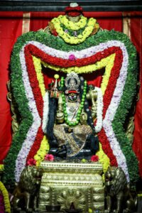 మహిషారసుర మర్ధిని అలంకారంలో శ్రీదుర్గాదేవి