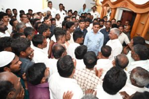 ధైర్యంగా నామినేషన్లు వేయండి