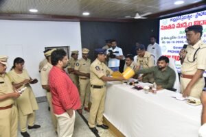 13 మద్యం దుకాణాలకు లాటరీలో లైసెన్సులు