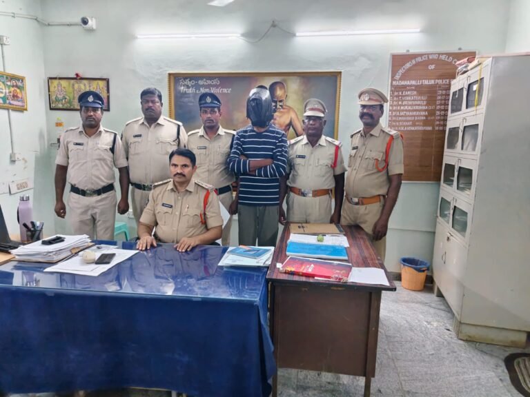 తండ్రిని కట్టెతో కొట్టి చంపిన కుమారుడు అరెస్ట్*
