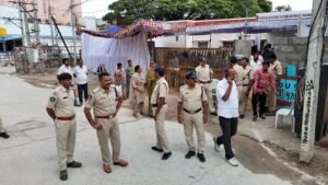 మదనపల్లెలో నామినేషన్ కేంద్రం వద్ద భారీ పోలీసు బందోబస్తు