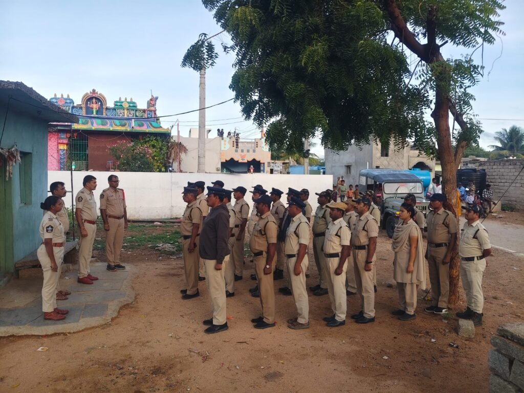 స్థానిక సంస్థల ఎన్నికల నేపథ్యంలో పోలీసుల ముమ్మర తనిఖీలు