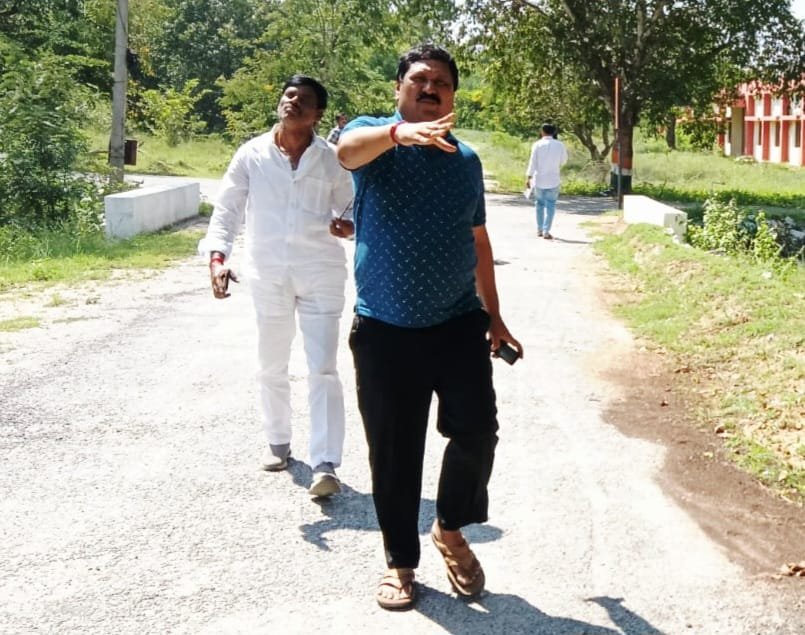నామినేషన్ ఉపసంహరణ కేంద్రంలో కలకలం
