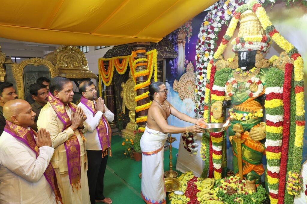 టీటీడీ రవాణా విభాగంలో భక్తిశ్రద్ధలతో ఆయుధ పూజ