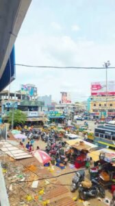 బస్టాండ్‌లో అక్రమ నిర్మాణం కూల్చివేత