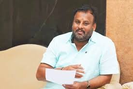 జడ్పీటీసీకి నామినేషన్ వేసిన మంత్రి సోదరుడు
